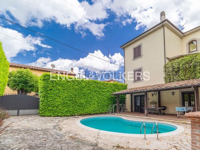 Casa in vendita a Castelnuovo Di Farfa, Lazio