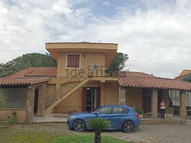 Casa in vendita a Piazza, Enna