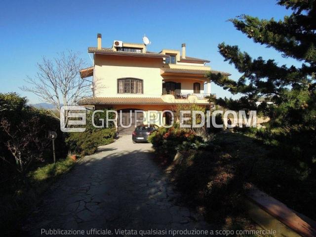 Casa in vendita a San Bartolomeo In Galdo, Campania