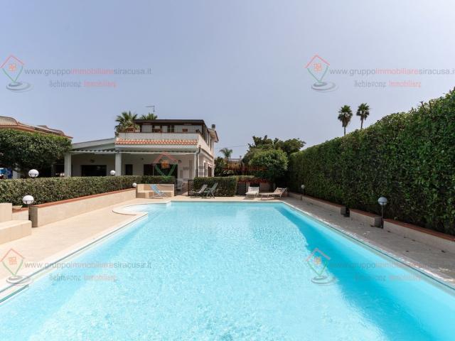 Casa in vendita a Villaggio Elios, Siracusa