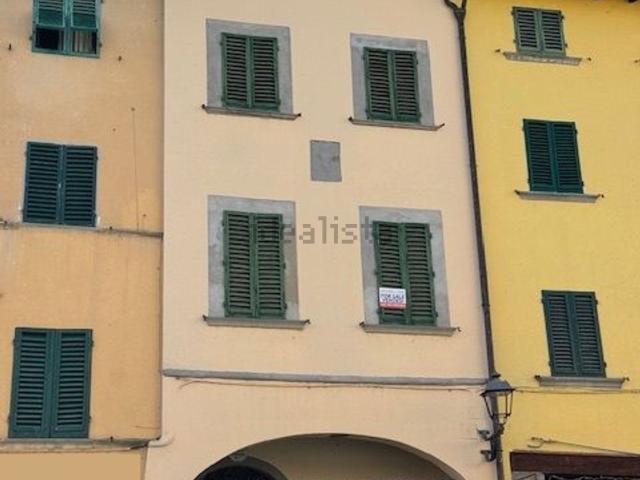 Casa in vendita a Pratovecchio Stia, Stia