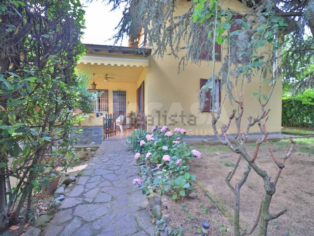 Casa in vendita a Busnago, Lombardia