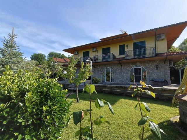 Casa in vendita a Avellino, Campania
