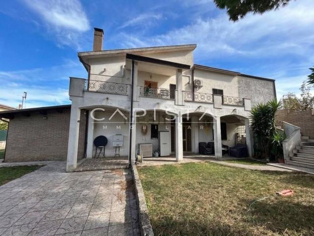 Casa in vendita a Poggiofiorito, Chieti