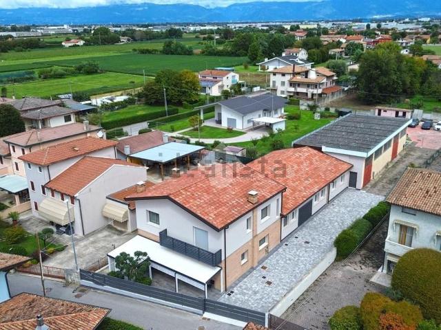 Casa in vendita a Tombolo, Veneto