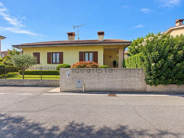 Casa in vendita a Castiglione delle Stiviere, Mantova