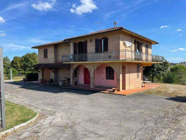 Casa in vendita a Siena, Toscana