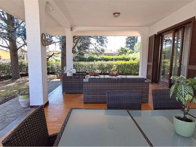 Casa in vendita a Busto Garolfo, Milano