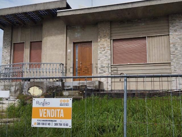Casa in vendita a Quistello, Lombardia