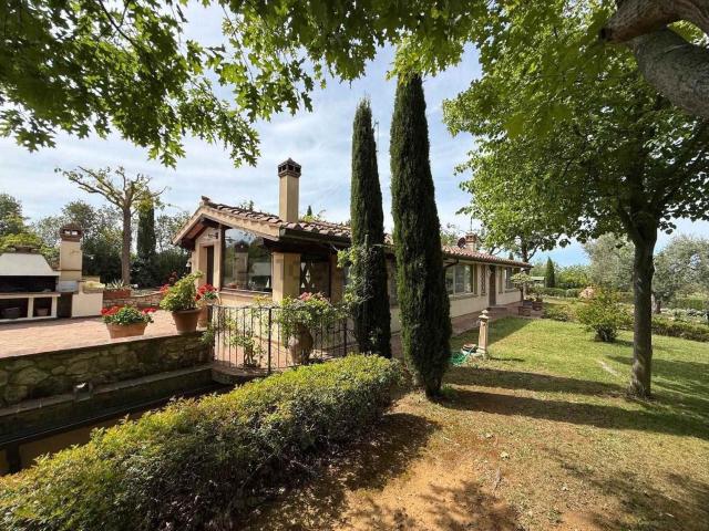 Casa in vendita a Cecina, Toscana