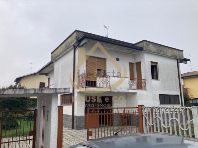 Casa in vendita a Vigevano, Pavia