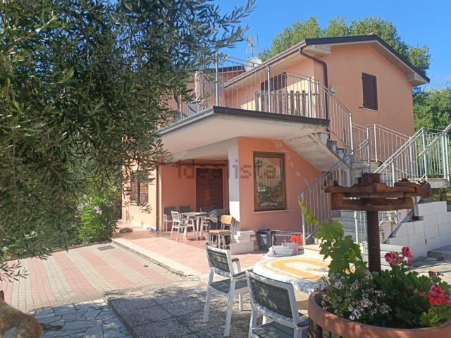 Casa in vendita a Passignano Sul Trasimeno, Umbria