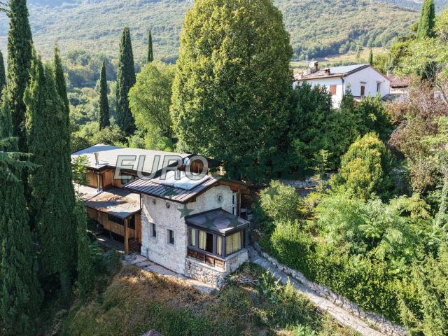 Casa in vendita a Vilmezzano, Caprino Veronese