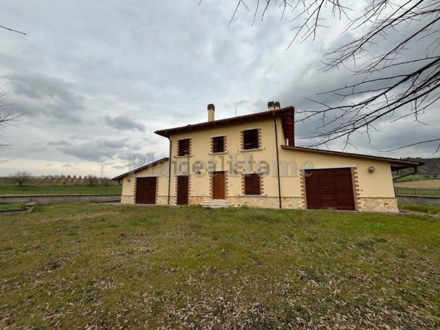 Casa in vendita a Guardea, Umbria