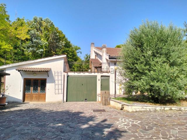 Casa in vendita a San Valentino, Terni