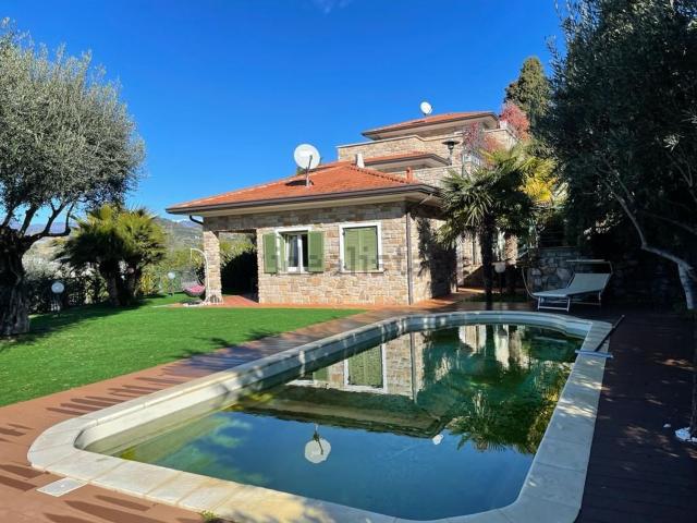 Casa in vendita a Bordighera, Liguria