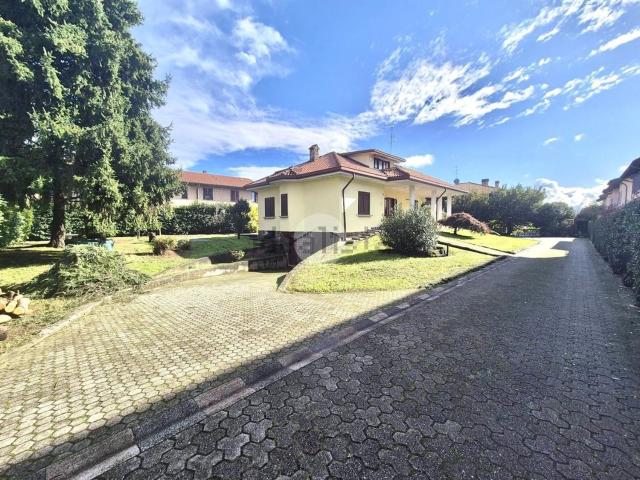 Casa in vendita a Realdino, Carate Brianza
