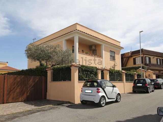 Casa in vendita a Mezzocammino, Roma