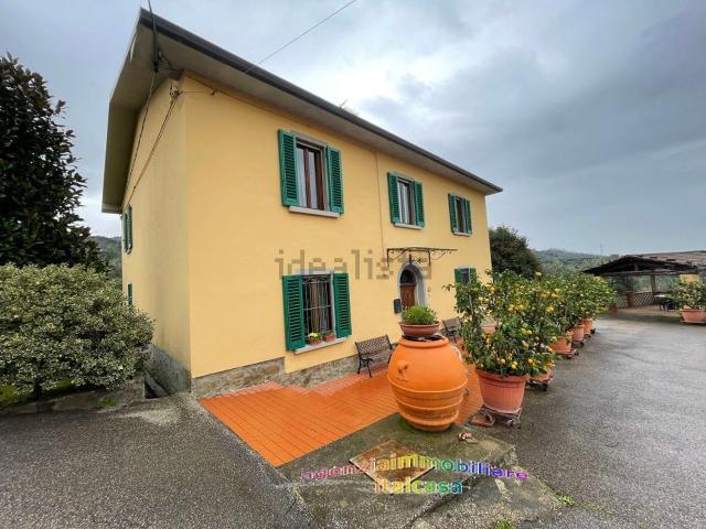 Casa in vendita a Montecatini Terme, Toscana