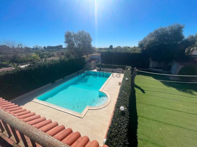 Casa in vendita a Villaggio Elios, Siracusa