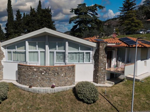 Casa in vendita a Unione di Comuni Valdarno e Valdisieve, Reggello