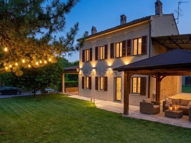 Casa in vendita a Casteggio, Lombardia