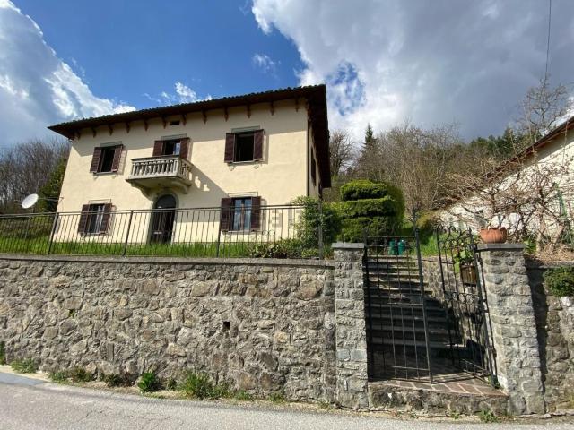 Casa in vendita a Unione Comuni Garfagnana, Castiglione Di Garfagnana