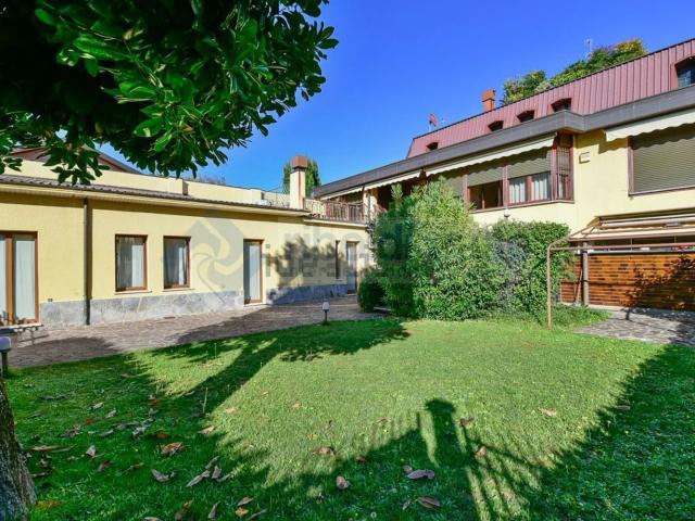Casa in vendita a Santa Valeria, Seregno