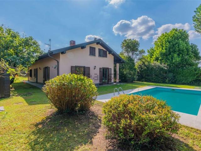Casa in vendita a Vergiate, Lombardia