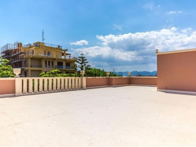 Casa in vendita a Bonaria, Cagliari