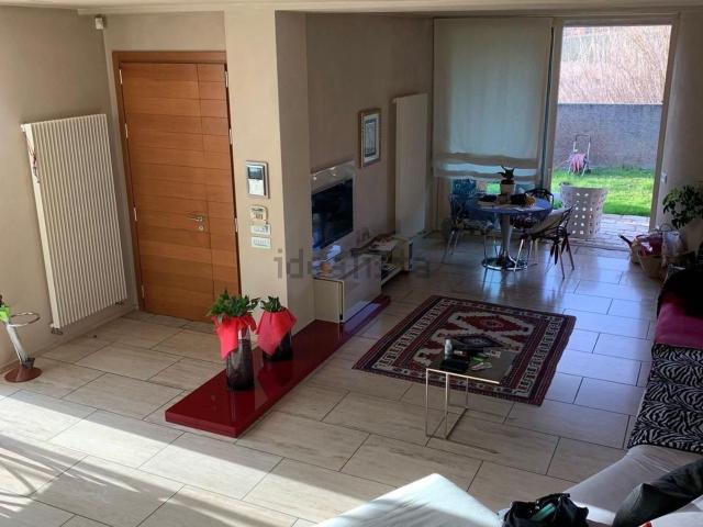 Casa in vendita a Santomato, Pistoia