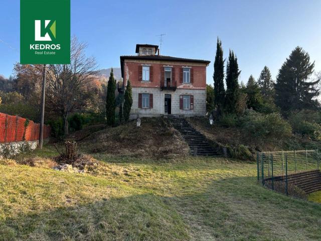 Casa in vendita a Comunità Montana del Piambello, Cunardo