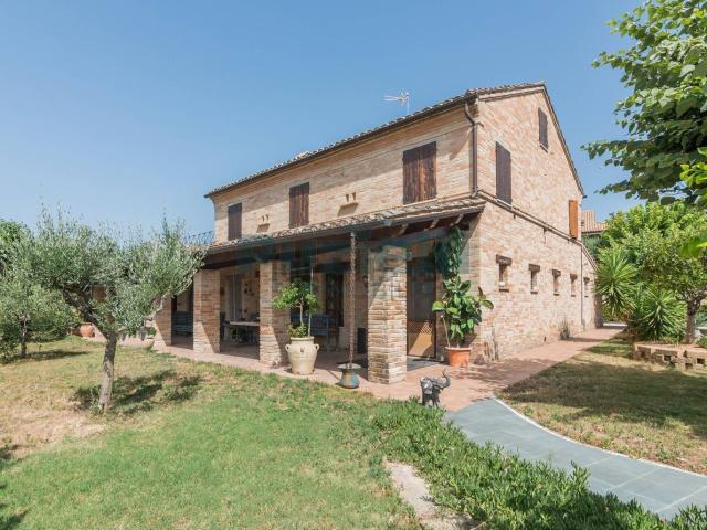 Casa in vendita a Marche, Fermo