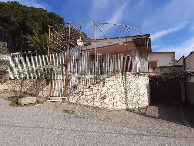 Casa in vendita a Trizzino, Calabria