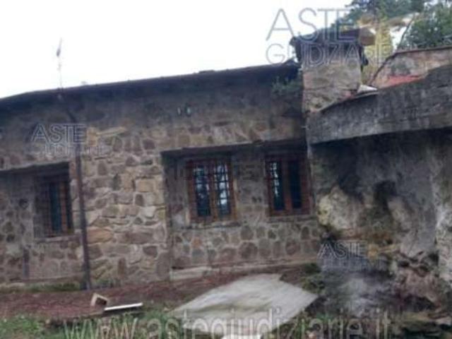 Casa in vendita a Massa E Cozzile