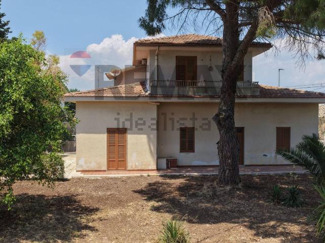 Casa in vendita a Modica, Ragusa