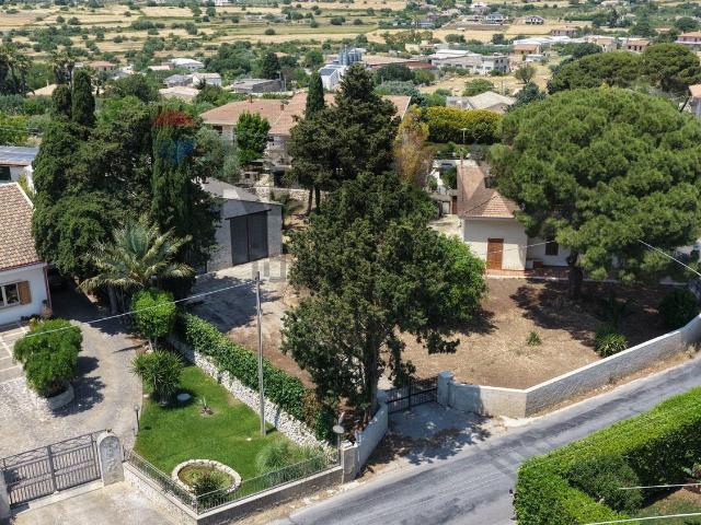 Casa in vendita a Modica, Ragusa