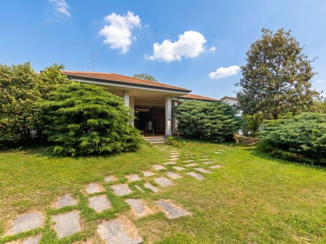 Casa in vendita a Bernareggio, Lombardia