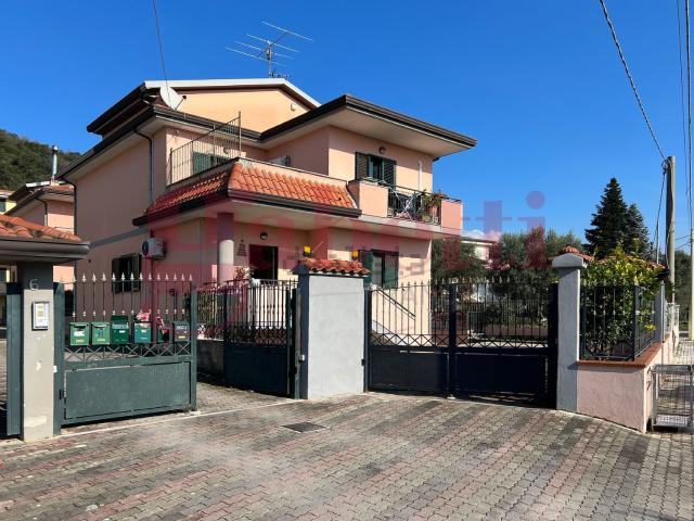 Casa in vendita a San Salvatore Telesino, Campania