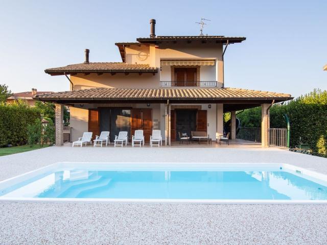 Casa in vendita a Collecorvino, Abruzzo