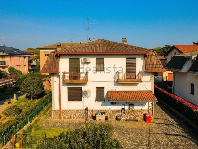 Casa in vendita a Osio Sotto, Lombardia