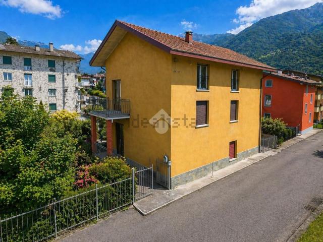 Casa in vendita a Sondrio, Lombardia