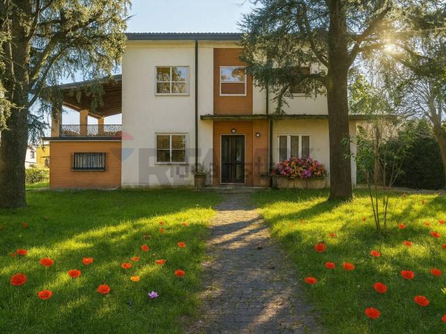 Casa in vendita a Rivarolo Del Re, Lombardia