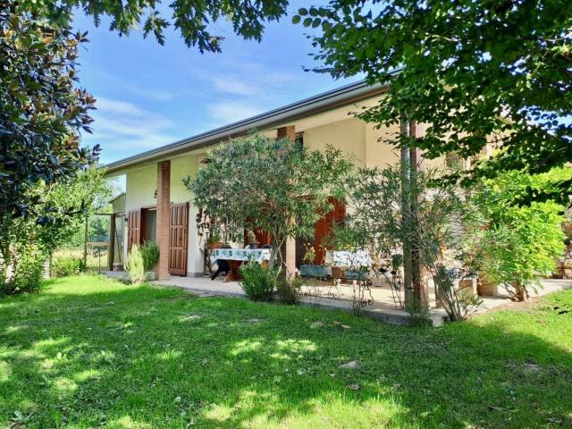 Casa in vendita a Gruaro, Veneto
