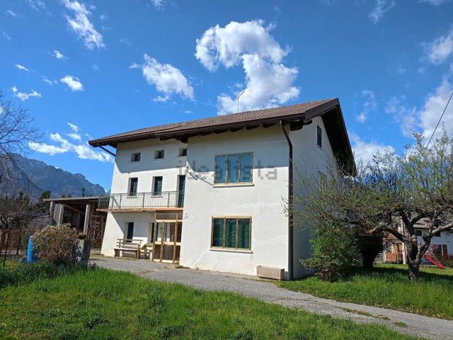 Casa in vendita a Sedico, Veneto