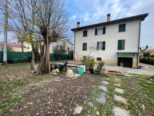 Casa in vendita a Lubiana, Sorbolo