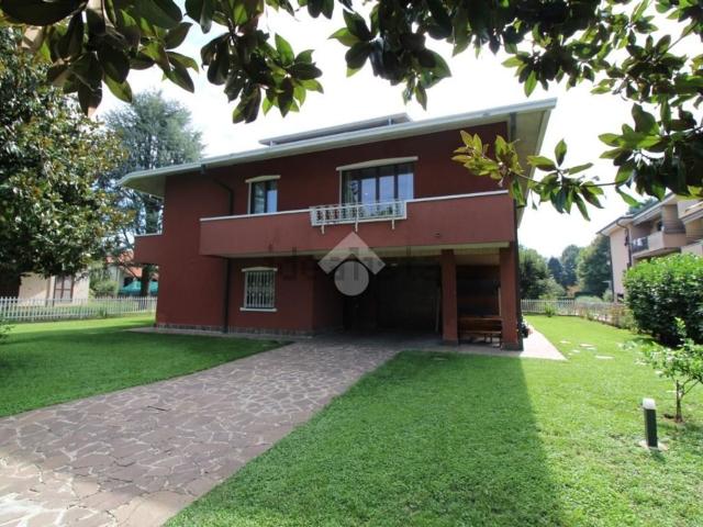Casa in vendita a Bernate, Arcore