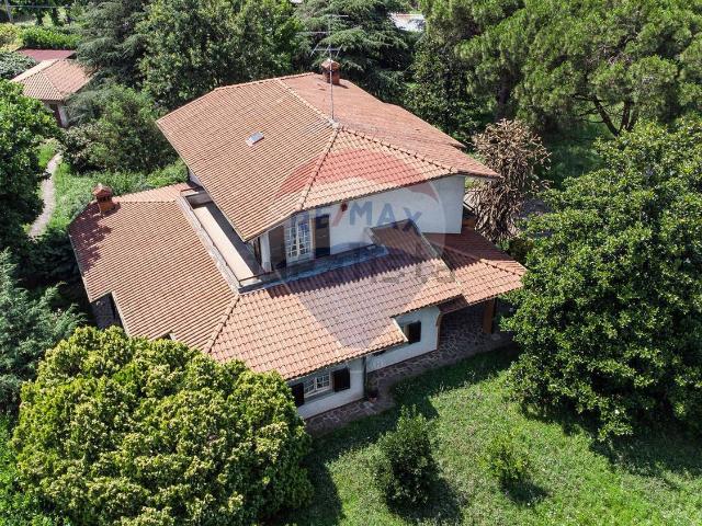 Casa in vendita a Vaprio D'adda, Lombardia