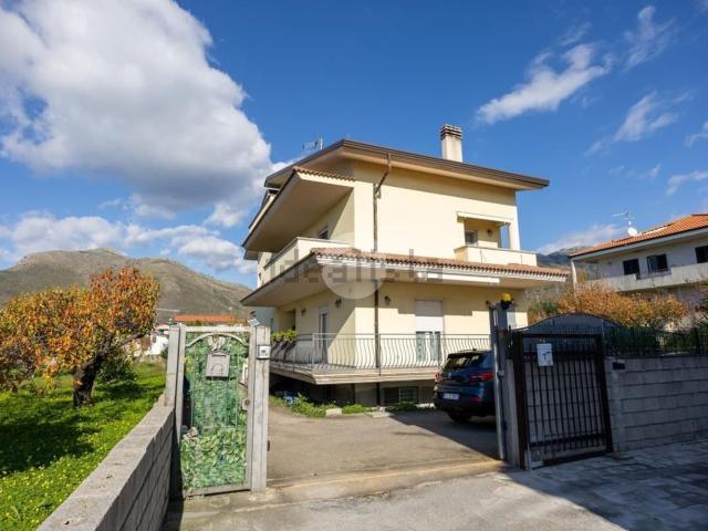 Casa in vendita a Calabria, Cosenza
