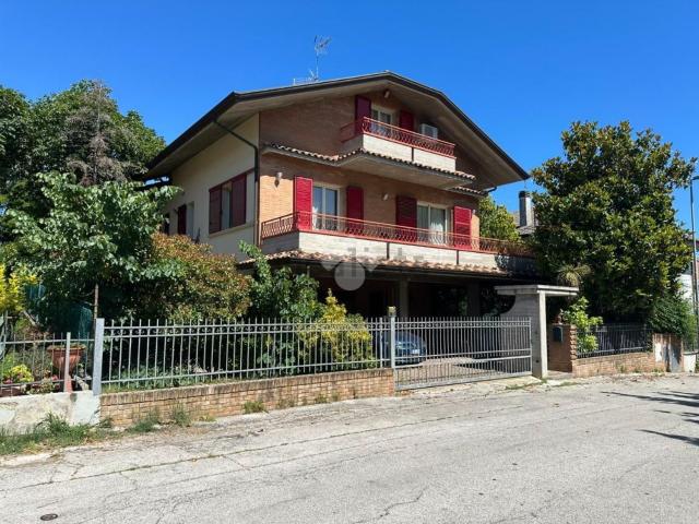 Casa in vendita a Marche, Pesaro E Urbino
